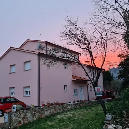 Apartment Nora Near The